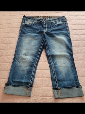 Rock Revival Women’s Blue Washed Cropped Jeans